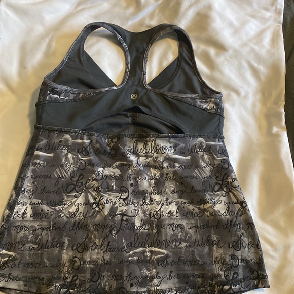 Lululemon manifesto Rare tank - Picture 5 of 5